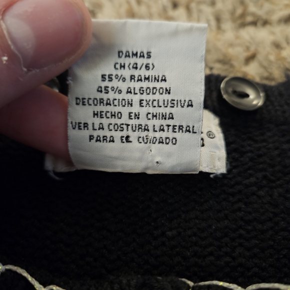 White Stag Size S Embroidered Sequin Winter Snowflakes Black Cardigan Button - Picture 5 of 8